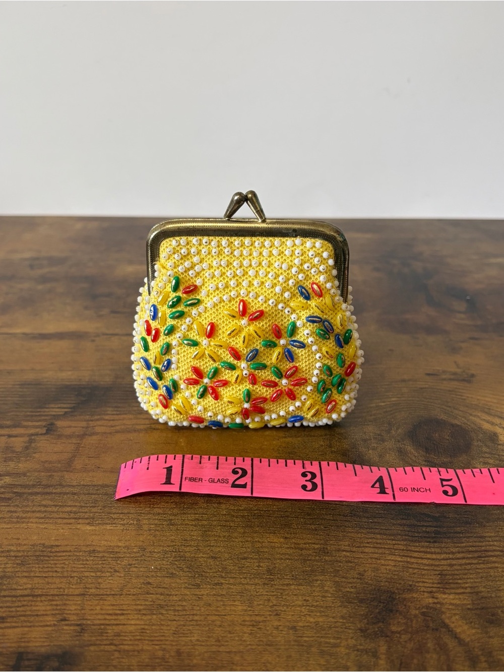 1960s Vintage Beaded Coin Purse - Made in Hong Kong - Kiss Lock Change Pouch